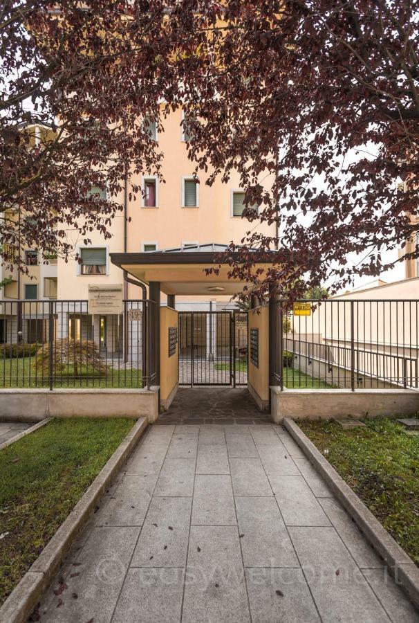 Ferienwohnung Easy Welcome Casa Rosada Nova Milanese Exterior foto